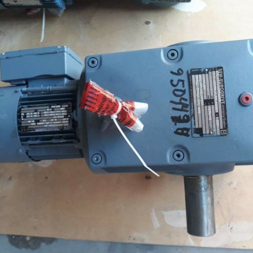 SEW Eurodrive Getriebemotor S72 DT71D4BMG HR Electric Gearmot (New od stock) SEW Eurodrive Getriebemotor S72 DT71D4BMG HR Electric Gearmot (New od stock)