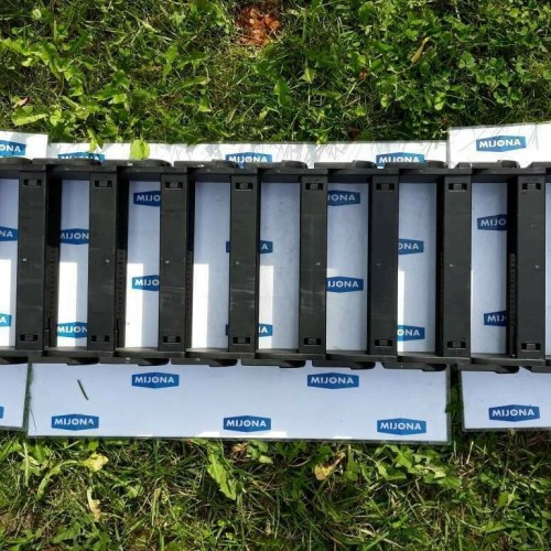 Igus 38.02.250 Cable drag chain Energieführungskette segments 10 New old stock