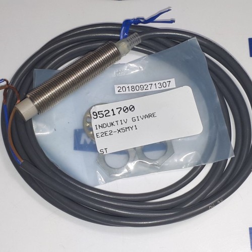 Omron E2E2-X5MY1 04204 24TO240VAC (new old stock)