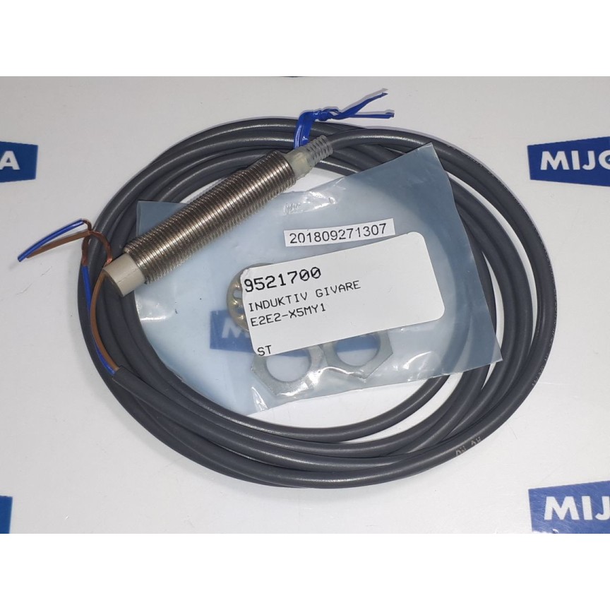Omron E2E2-X5MY1 04204 24TO240VAC (new old stock) Omron E2E2-X5MY1 04204 24TO240VAC (new old stock)