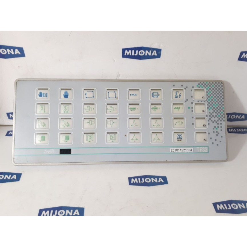 Gefran keyboard TF32 TF32-104-S0-N0-G0 code F040131 SN. 07350686