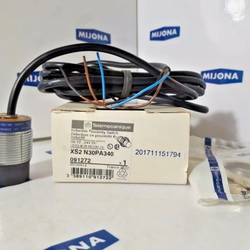 Telemecanique XS2 N30PA340 inductive proximity switch Telemecanique XS2 N30PA340 inductive proximity switch