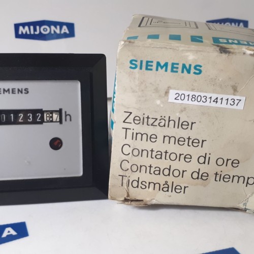 Siemens 7KT5 555-0 100-130V 50Hz time meter Siemens 7KT5 555-0 100-130V 50Hz time meter