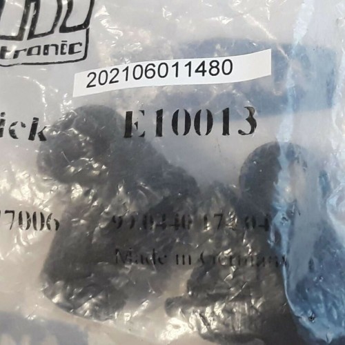 IFM  E10013 Connector 4P Wireable Socket